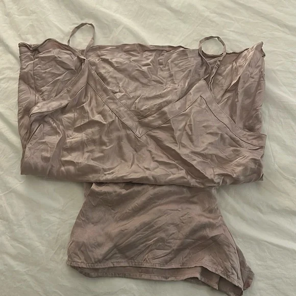 Ginia silk pajamas, size 6 - Picture 1 of 5